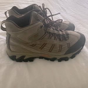 Great condition worn once Merrill hiking boots